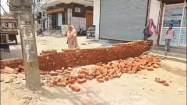 रोहतक: रोहतक विजय नगर कॉलोनी में गली के बीच बनाई दीवार,हजारो लोग परेशान,हाई कोर्ट में जीता केस।