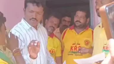 ಕಾರಟಗಿ: ಸರ್ಕಾರಿ ಸೌಲಭ್ಯಗಳ ನಾಮಫಲಕ ಹಾಕದ ಕಾರಟಗಿ ಪುರಸಭೆಯ ಅಧಿಕಾರಿಗಳು; ಕೆಆರ್ ಎಸ್ ಪಕ್ಷದ ಕಾರ್ಯಕರ್ತರಿಂದ ತರಾಟೆಗೆ