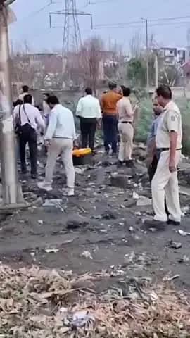 खजूरी खास इलाके के नाले में मिली एक व्यक्ति की लाश