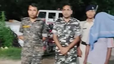 दिघलबैंक: दिघलबैंक में पुलिस-SSB की संयुक्त कार्रवाई, 85.39 ग्राम ब्राउन शुगर के साथ बाप-बेटा गिरफ्तार,लाखों रूपये बरामद