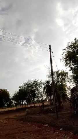 ग्राम बिगपुर में 1 महीने से तार नीचे डरे हुए हैं परंतु कोई घटना घटे सकती है हमारी सरकार से यही निवेदन है इन तारों जल्द स