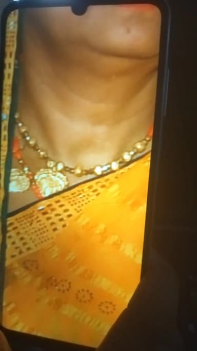 पूरे पांडे चौराहा से सलवान होते हुए ऊँचाहार के बीच में कही ये हर लॉकेट गिर गया है जिस भी सज्जन को मिले प्लीज वापस कर दे