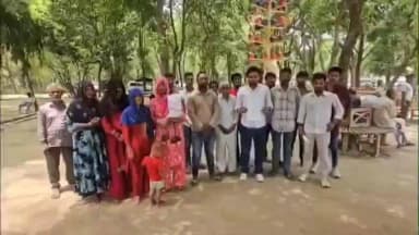 बागपत: बड़का ग्राम पंचायत की सस्ते गल्ले की दुकान में आरक्षण बदलने पर ग्रामीणों ने किया विरोध