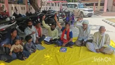बिंदकी: बिंदकी कस्बे के तहसील में विभिन्न समस्याओं को लेकर अमर शहीद चंद्रशेखर आजाद दिव्यांग कल्याण समिति ने किया धरना