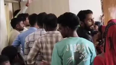 खलीलाबाद: कोतवाली क्षेत्र के डीघा बायपास पर धोबी घाट की जमीन बचाने को लेकर महिलाओं ने नगर पालिका में किया प्रदर्शन
