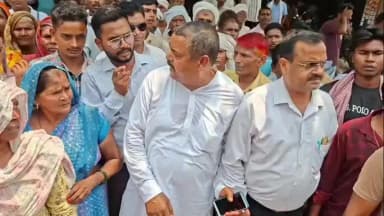 अमरोहा: अमरोहा देहात पुलिस ने चोरी के शक में दो युवकों को पीटा, एक की हालत गंभीर, एसपी से की गई शिकायत