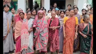 सारंगढ़: झिकीपाली में शराब दुकान हटाने के लिए ग्रामीण महिलाएं लामबंद, आंदोलन की चेतावनी दी