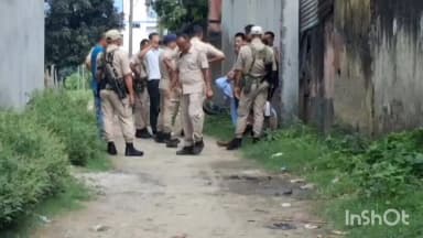 বিশ্বনাথ: চাৰিআলিৰ মধুপুৰৰ নিচা মুক্তি কেন্দ্ৰৰ পৰা প্ৰায় ৪০ জন চিকিৎসাধীন যুৱকে দুৱাৰৰ চিটকানি ভাঙি পলায়ন