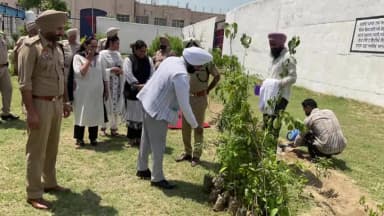 ਤਰਨਤਾਰਨ: ਜ਼ਿਲ੍ਹਾ ਅਤੇ ਸੈਸ਼ਨ ਜੱਜ ਵੱਲੋਂ ਸੈਂਟਰਲ ਜੇਲ੍ਹ ਸ੍ਰੀ ਗੋਇੰਦਵਾਲ ਸਾਹਿਬ ਦਾ ਦੌਰਾ,ਜੇਲ੍ਹ 'ਚ ਪੌਦੇ ਲਗਾ ਕੇ ਵਿਸ਼ਵ ਵਾਤਾਵਰਣ ਦਿਵਸ ਮਨਾਇਆ