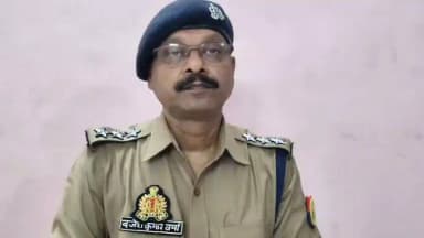 एसओजी व थाना त्रिलोकपुर पुलिस टीम द्वारा त्रिलोकपुर थाना क्षेत्र के ग्राम बड़हरा से ट्रक पर लदा 30 टन माल (गेहूँ) का गबन कर फरार हुए चालक व सहचालक की गिरफ्तारी तथा ट्रक, लगभग 10 टन गेहूँ एवं बिक्री से प्राप्त धनराशि बरामदगी के सम्बन्ध में #Co_डुमरियागंज की वीडियो बाइट
@Uppolice https://t.co/uMvR7CDZ7I