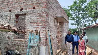 मसलिया: BDO ने बेलियाजोर पंचायत का दौरा कर सुनी ग्रामीणों की समस्याएं।