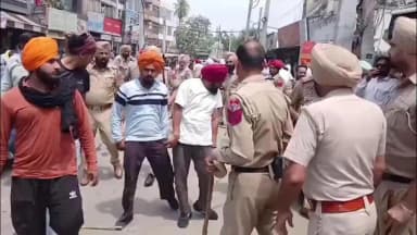 ਪਟਿਆਲਾ: Patiala ’ਚ ਬਣਿਆ ਮਾਹੌਲ ਤਣਾਅਪੂਰਨ; PSPCL ਦਫਤਰ ਬਾਹਰ ਬੈਠੇ ਬੇਰੁਜ਼ਗਾਰ ਨੌਜਵਾਨਾਂ ’ਤੇ ਪੁਲਿਸ ਦਾ ਲਾਠੀਚਾਰਜ