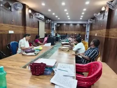 ମାଲକାନଗିରି: ମାଲକାନଗିରିରେ SIR-2026 କାର୍ଯ୍ୟର ସମୀକ୍ଷା: ତ୍ରୁଟିଶୂନ୍ୟ ଭୋଟର ତାଲିକା ପ୍ରସ୍ତୁତି ପାଇଁ EROଙ୍କ ନିର୍ଦ୍ଦେଶ