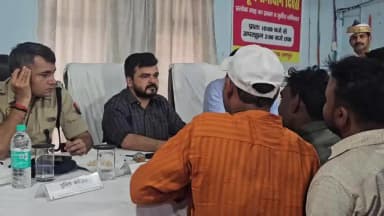 स्वार: मसवासी में हरी मिर्च व्यापारियों की मनमानी से किसानों में रोष, संपूर्ण समाधान दिवस में डीएम को सौंपा ज्ञापन
