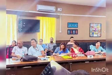 আজাৰা: কামৰূপ জিলা আয়ুক্তৰ সভাকক্ষত ডিজিটেল পশুধন অভিযানৰ পৰ্যালোচনা বৈঠক