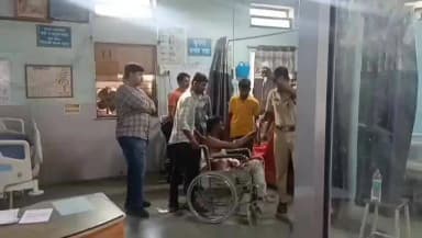 शेगाव: शेगावात धावत्या रेल्वेमधून पडून अकोल्याचा युवक झाला गंभीर जखमी! 108 रुग्णवाहिककडून मिळाला नाही प्रतिसाद