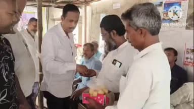 ক্যানিং ১: শওকত মোল্লা গ্রেফতার এলাকায় মিষ্টি বিলি করলেন আরাবুল ইসলাম