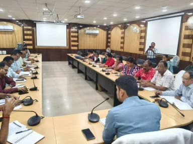ଝାରସୁଗୁଡା: ଦୁଇ ବର୍ଷର ସରକାରୀ ସଫଳତାକୁ ନେଇ ଝାରସୁଗୁଡ଼ାରେ ପ୍ରସ୍ତୁତି ବୈଠକ