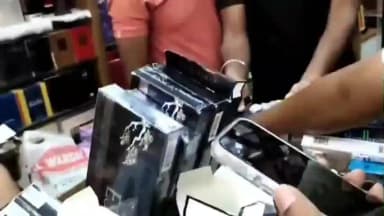 കണ്ണൂർ: നഗരത്തിലെ കടയിൽ നിന്നും ഇ-സിഗരറ്റിൻ്റെയും വിദേശ സിഗരറ്റുകളുടെ വൻ ശേഖരം പിടികൂടി