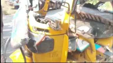 మధిర: దెందుకూరు గ్రామ సమీపంలో దైవ దర్శనానికి వెళ్లి తిరిగి వస్తుండగా లారీ ఢీకొని ఓ మహిళ మృతి, నలుగురికి తీవ్ర గాయాలు