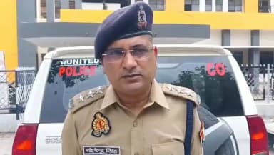 #gorakhpurpolice
#PoliceAction
➡️दिनांक 06.06.2026 को थाना पीपीगंज क्षेत्रान्तर्गत स्थित ग्राम करतहरी में राप्ती नदी में नहाने के दौरान 02 बच्चे डूब गये ।
➡️ पुलिस टीम द्वारा एस0डी0आर0एफ व स्थानीय गोताखोरों की मदद से दोनों बच्चों के शव को बरामद कर लिया गया हैं । शव का पंचायतनामा की कार्यवाही कर पोस्टमार्टम हेतु भेजा गया हैं, अग्रिम विधिक कार्यवाही की जा रही है।
➡️ जिसके संबंध में #COGida द्वारा दी गयी वीडियो बाईट-
#UPPolice #VideoByte
@dgpup @AdgGkr @diggorakhpur