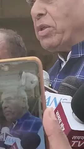 खेसरहा बस्ता मैं रेलवे स्टेशन के निर्माण कार्यों का निरीक्षण लोकप्रिय सांसद डुमरियागंज श्री जगदंबिका पाल द्वारा किया गय