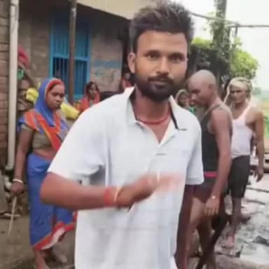 कहलगांव: ओगरी पंचायत के वार्ड संख्या 5 और 7 के बीच नाला की स्थिति जर्जर जल निकासी की नहीं थी समुचित व्यवस्था भोज का सारा समान हुआ