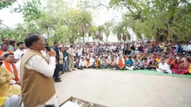 सक्ती: बरगद की छांव में मुख्यमंत्री की चौपाल सजी, ठठारी में ग्रामीणों से किया सीधा संवाद