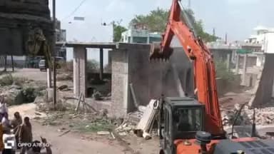 नीमच नगर: भाजपा नेता उज्जवल पटवा के अतिक्रमण पर चला बुलडोजर करोड़ की शासकीय जमीन मुक्त