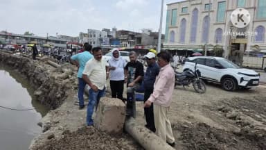 नगर पालिका ने शुरू कराया बड़े नाले का निर्माण, नलजल योजना मे कम प्रेशर, लीकेज के कारण गंदा बदबू दार पानी, बदली पाइप लाइन