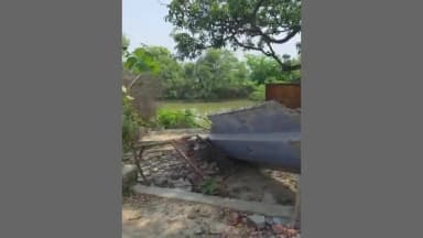 बीकापुर: तालाब का गेट 2 महीने से क्षतिग्रस्त, ग्रामीणों ने मरम्मत न होने पर जताई नाराजगी