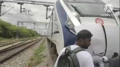 హిందూపూర్: హిందూపురం రైల్వే స్టేషన్ సమీపంలో గేదెను ఢీకొన్న వందే భారత్ ఎక్స్ప్రెస్,
అరగంట పాటు నిలిచిపోయిన వందే భారత్ రైలు