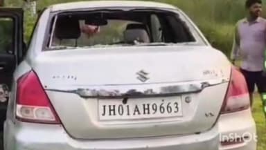 तोपचांची: रामाकुंडा में कार से मवेशी ले जाते युवक पकड़े गए, ग्रामीणों ने किया विरोध
