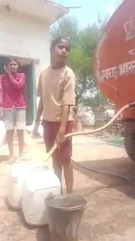 10 दिनों से टूटा हुआ पाइप नहीं जुड़ पा रहा है नल जल योजना का पंचायत कर रही पूर्ति पानी की@phe विभाग