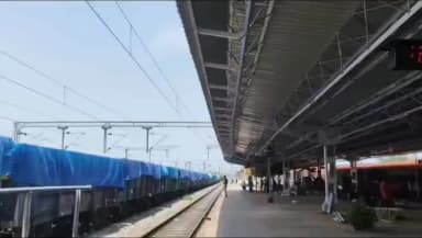 କୋରାପୁଟ: ପୋଡାଗଡ ଆଦିବାସୀ ସାହିର ଦେବରାଜ ନାମକ ବ୍ୟକ୍ତି ଦାଦନ ଯିବା ସମୟରେ ଟ୍ରେନ ଧକ୍କାରେ ମୃତ।
