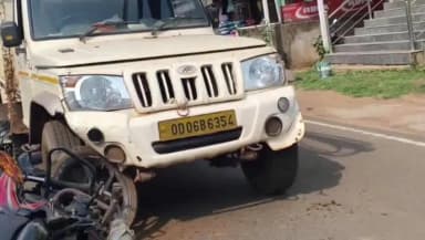 ଢେଙ୍କାନାଳ ସଦର: ଗଁଦିଆ ବଜାର ଛକରେ ସଡ଼କ ଦୁର୍ଘଟଣା, ୨ ଆହତ