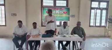 కొత్తగూడెం: కొత్తగూడెం సిపిఎం కార్యాలయంలో రైతు సంఘం జిల్లా కమిటీ సమావేశం నిర్వహించారు పాల్గొన్న, రాష్ట్ర అధ్యక్షులు పోతినేని