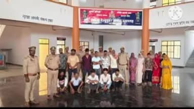 रानीगंज: देल्हूपुर पुलिस ने शांति व्यवस्था भंग करने की आशंका में 17 व्यक्तियों को गिरफ्तार कर की निरोधात्मक कार्रवाई
