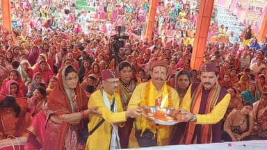 लोहाघाट: नगर लोहाघाट में कुमाऊंनी बोली में आयोजित रामकथा में सीता स्वयंवर की कथा सुनाई गई