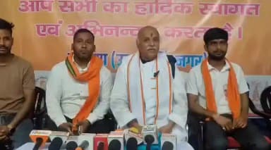 खटीमा: विशाल हिंदू सभा के आयोजन में डॉ. प्रवीण तोगड़िया ने दिया 'सुरक्षित हिंदू - समृद्ध हिंदू' का मंत्र
