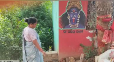 ରାୟଗଡା: ମୁନିସିପାଲିଟିର ୧ ନମ୍ବର ୱାର୍ଡ ଅନ୍ତର୍ଗତ ଗୁରୁମଗୁଡ଼ା ଯାଇ ସ୍ଥାନୀୟ ବାସିନ୍ଦାଙ୍କ ସମସ୍ୟା ବୁଝିଲେ ଏସ ଡି ସି ଉପାଧକ୍ଷା ମଞ୍ଜୁଳା ମିଣିଆକା