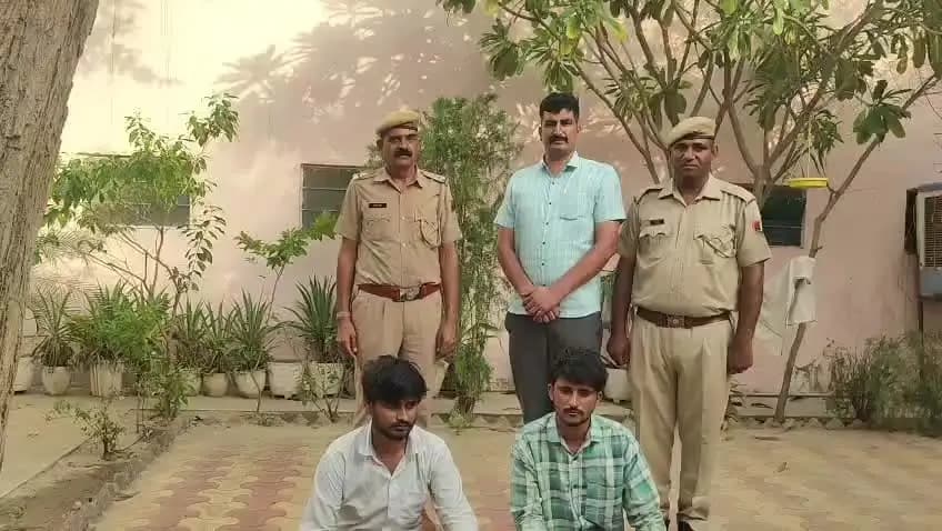 #लूणकरणसर 🚨 पुलिस की बड़ी कार्रवाई: सोनी मार्केट लूट मामले में दो आरोपी गिरफ्तार, दो दिन के पुलिस रिमांड पर
