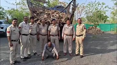 शाजापुर: अवैध लकड़ी, 200 क्विंटल में से 80 ही जब्त, सुनेरा बस-ट्रक हादसे के बाद अवैध परिवहन उजागर, कार्रवाई पर सवाल