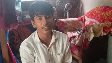 কমলপুর: শিল্পী প্রতিভা একদিন বিকশিত হবেই যতই আসুক বাধা বিপত্তি, এমনই এক শিল্পীর দেখা পাওয়া গেল কমলপুরে