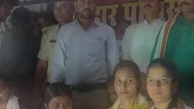 इमामगंज: फिजिकल अकादमी के चयनित अभ्यर्थियों का हुआ सम्मान,जनप्रतिनिधियों ने बढ़ाया हौसला।