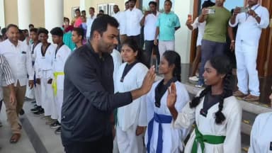 கள்ளக்குறிச்சி: கள்ளக்குறிச்சி மாவட்ட ஆட்சியர் அலுவலகத்தில் விளையாட்டு வீரர்கள் மற்றும் வீராங்கனைகளுடன் கலந்துரையாடிய அமைச்சர்