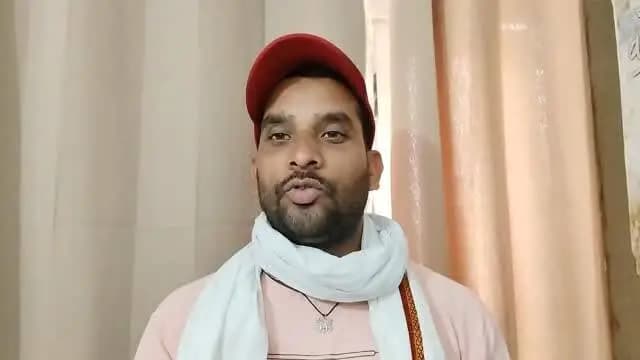 ग्राम मड़ियारस निवासी श्री शिव कुमार परमार कहते हैं कि प्रधानमंत्री गरीब कल्याण अन्न योजना से उनके परिवार को नियमित रूप से निःशुल्क राशन प्राप्त हो रहा है। इससे परिवार का खर्च कम हुआ है और खाद्य सुरक्षा सुनिश्चित हुई है। उन्होंने इस योजना के लिए प्रधानमंत्री जी एवं मुख्यमंत्री डॉ. मोहन यादव जी का आभार व्यक्त किया।
#JansamparkMP #डिंडौरी
#12YearsOfGaribKalyan #PMGKAY #GaribKalyan ViksitBharat