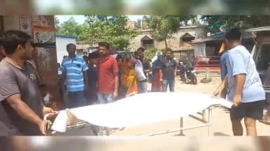 নাকাশিপাড়া: পাটিকাবাড়ি স্কুলের রাস্তায় লরির ধাক্কায় প্রাণ গেল এক স্কুল ছাত্রীর