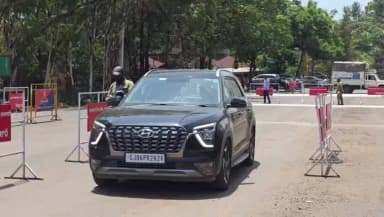 महाबळेश्वर: पाचगणी येथे रस्त्या संदर्भात वाईट ला युवकांचे आंदोलन