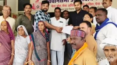 सीहोर नगर: डॉ.अम्बेक्टर प्रतीमा के समक्ष पेशाब करने वाले आरोपी को गिरफ्तार करने की मांग को लेकर कलेक्टर को ज्ञापन सौंपा